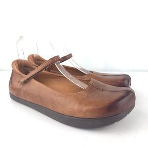 Earth Kalso Woman's Solar Mary Jane loafer sandals